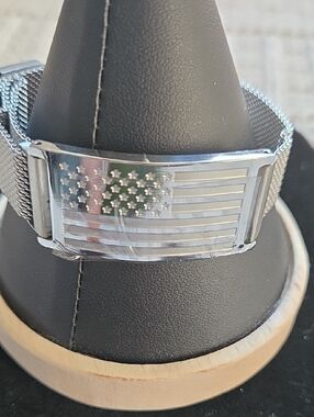 American Flag Mesh Strap Watch Bracelet - Silver